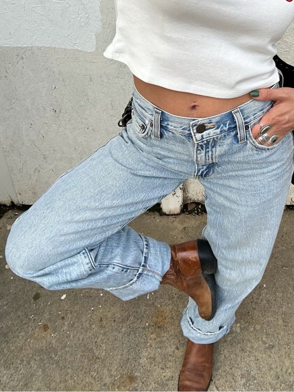 Levi’s Baggy Dad Jean